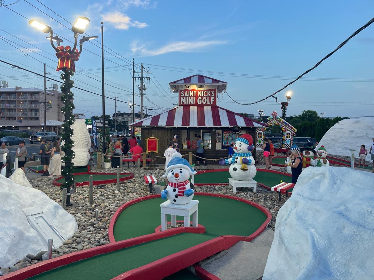 Nick's Mini Golf - 146th Street