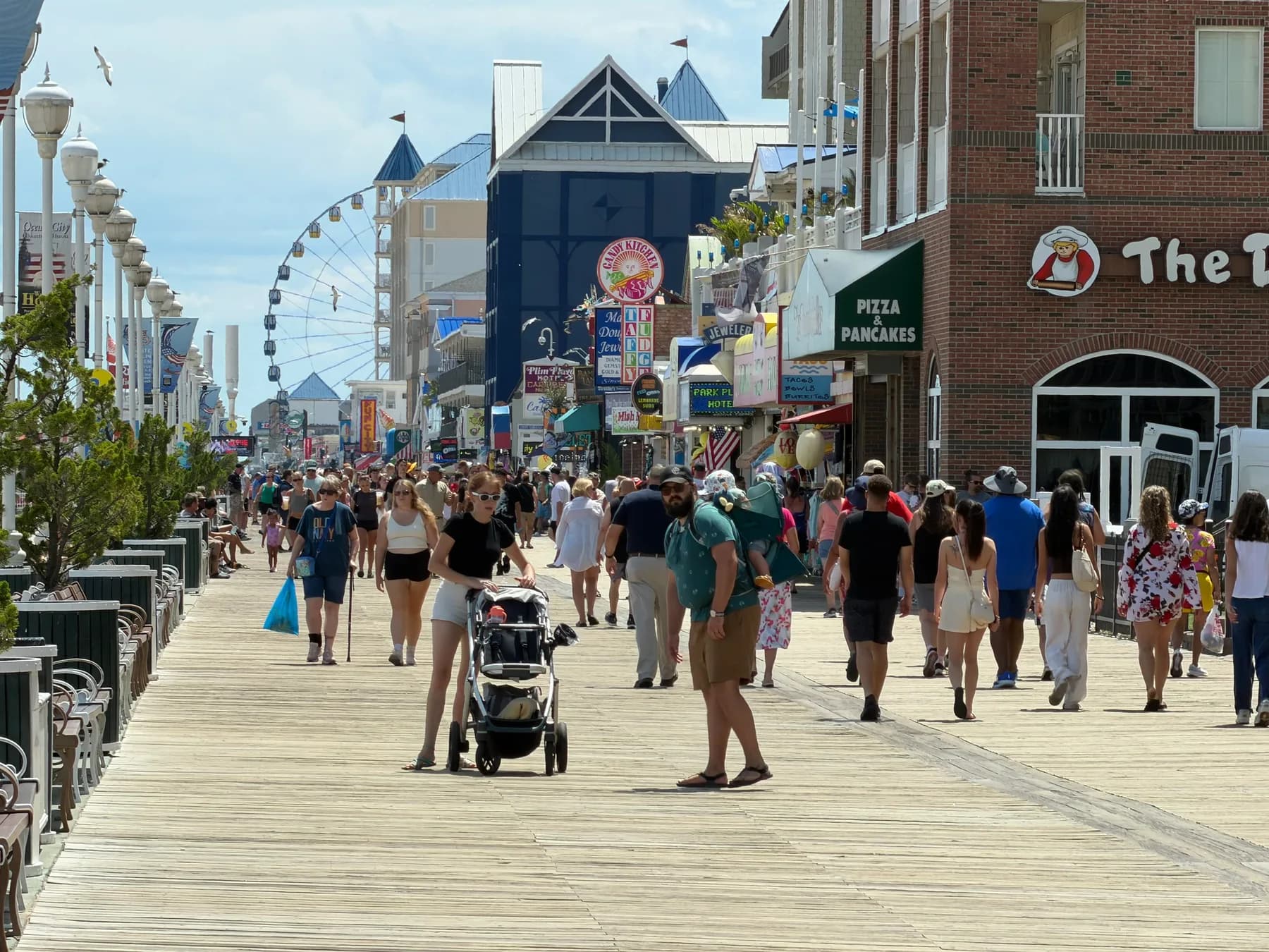 crowded Ocean City boardwalk