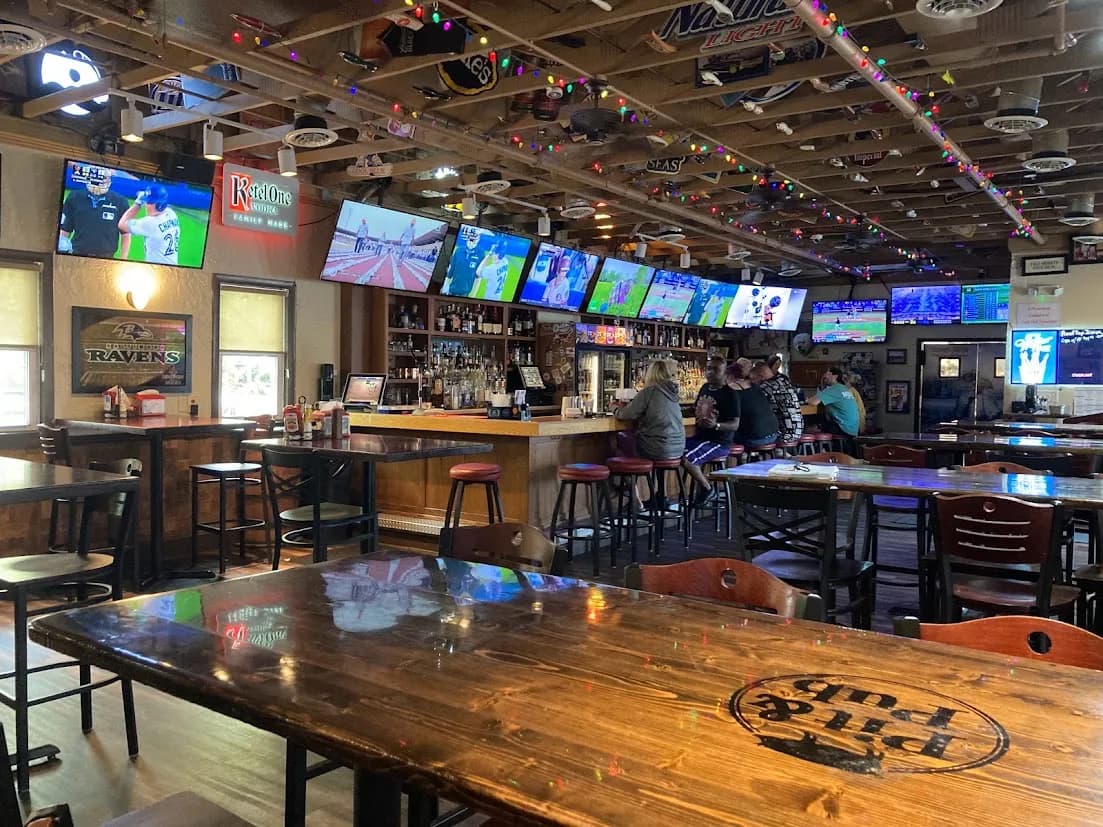 Pit n Pub's a local favorite for sports.