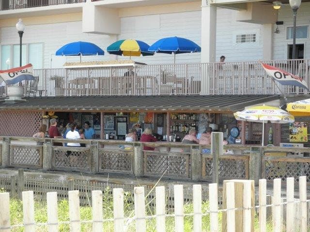 Barefoot Beach Bar