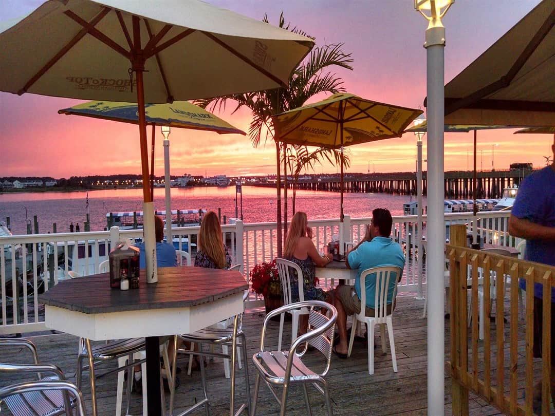 Marina Deck Restaurant & Cocktail Lounge