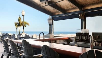 The Deep End Bar & Grill