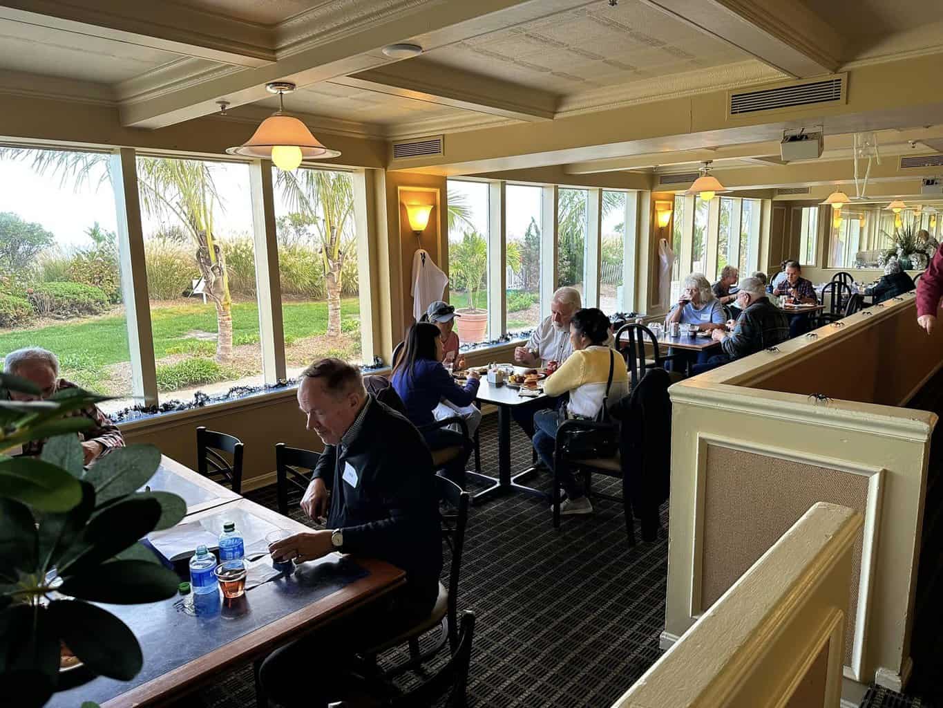 Reef 118 Oceanfront Restaurant