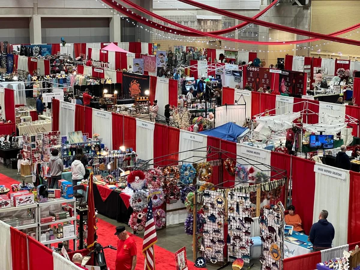 Holiday-Shoppers-Fair-2022-02_00843DA9-F128-529B-95FD5F5B10512621_00998902-d084-4439-a04098718c8518de.jpg