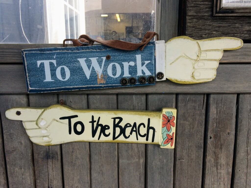 sign at Mackys ocean city restaurant