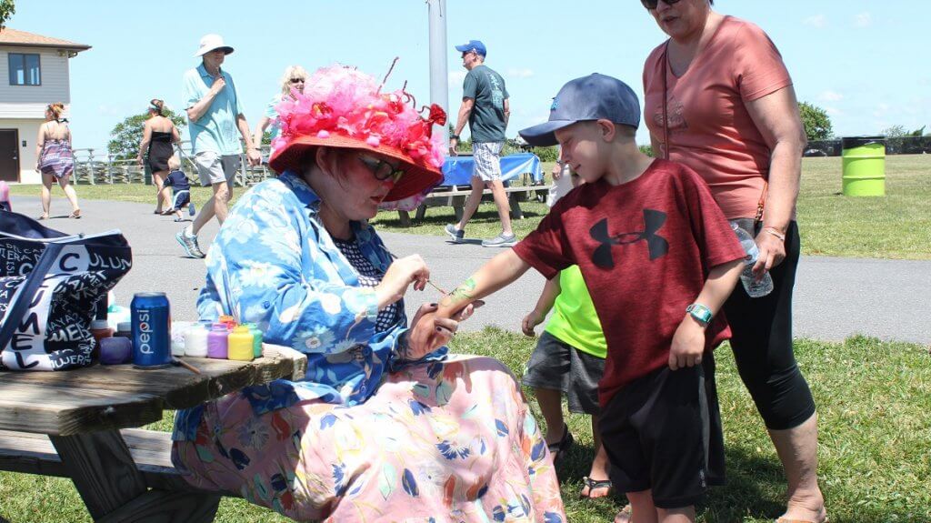 Face painting clown