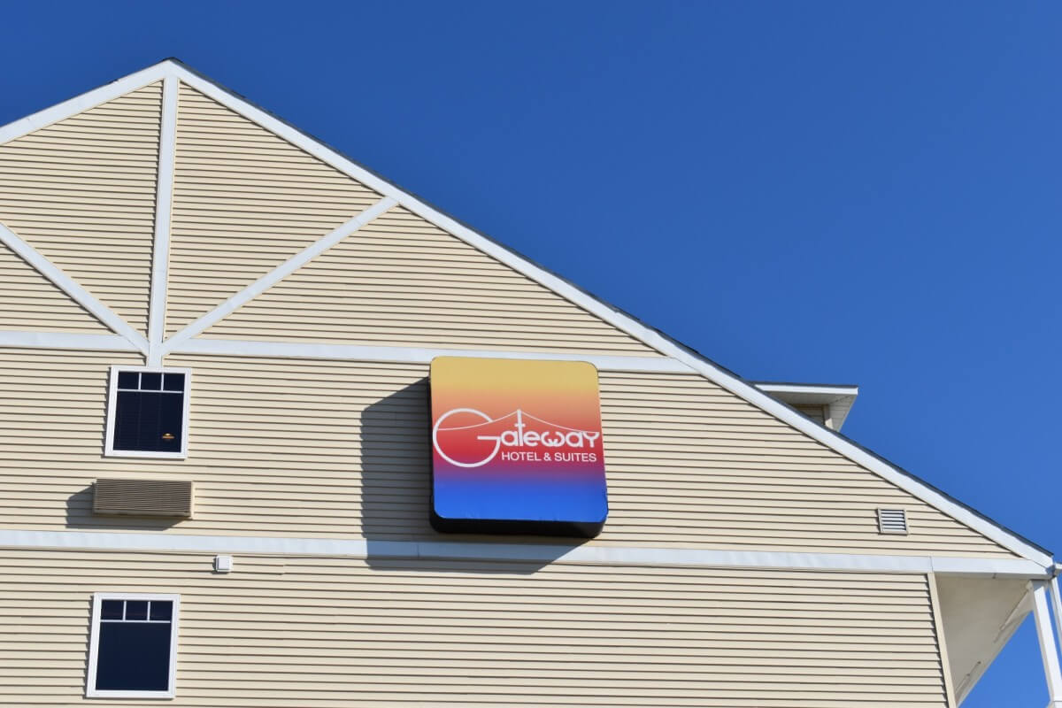 Gateway Hotel sign