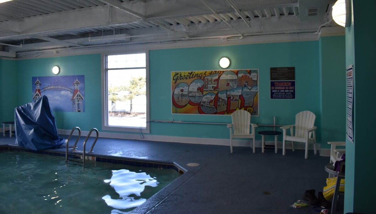 Commander indoor pool