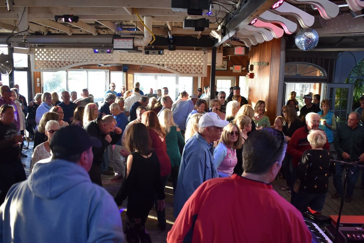 Fager's Island dancing