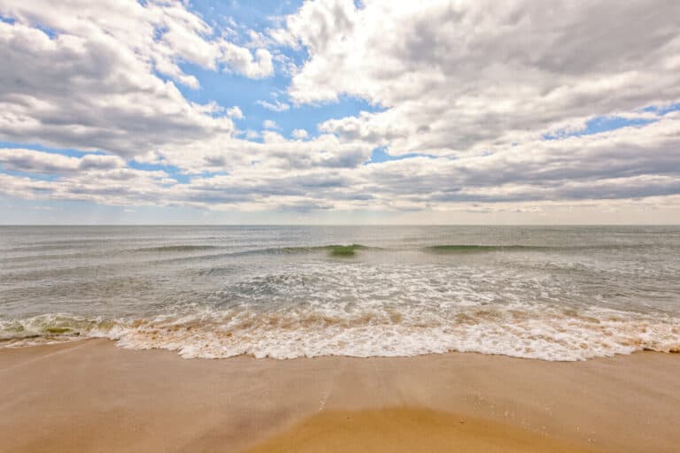 Ocean City Prepares for July 4th as Delaware Re-closes Bars