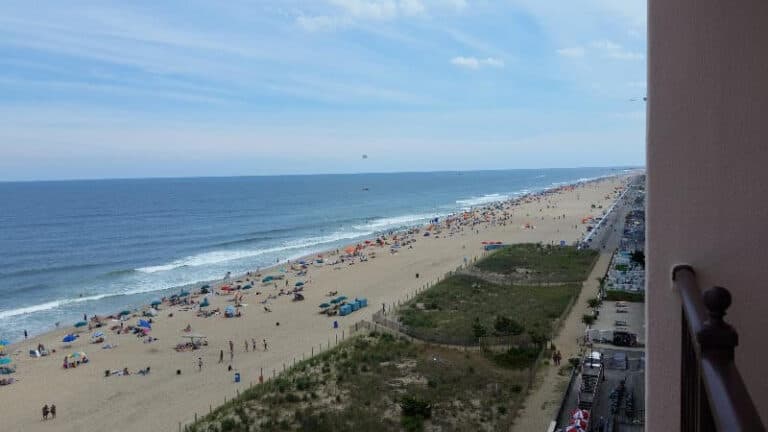 21 reasons your next stay should be at the Dunes Manor (21 photos)