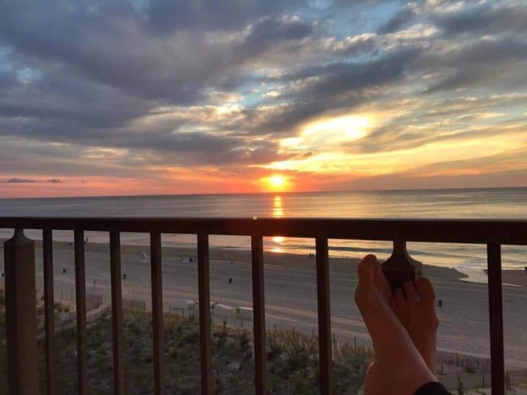 12 Reasons to Stay at the Ocean City Fontainebleau Resort
