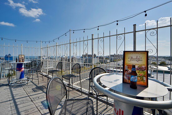 Fun at the Fenwick Inn Photos