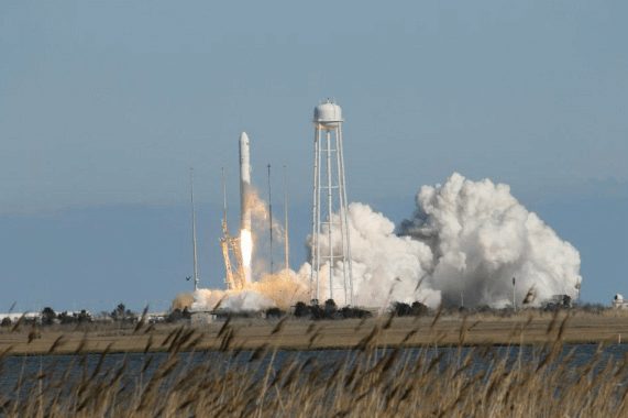 Rocket en Route to ISS Launches From NASA Wallops Island