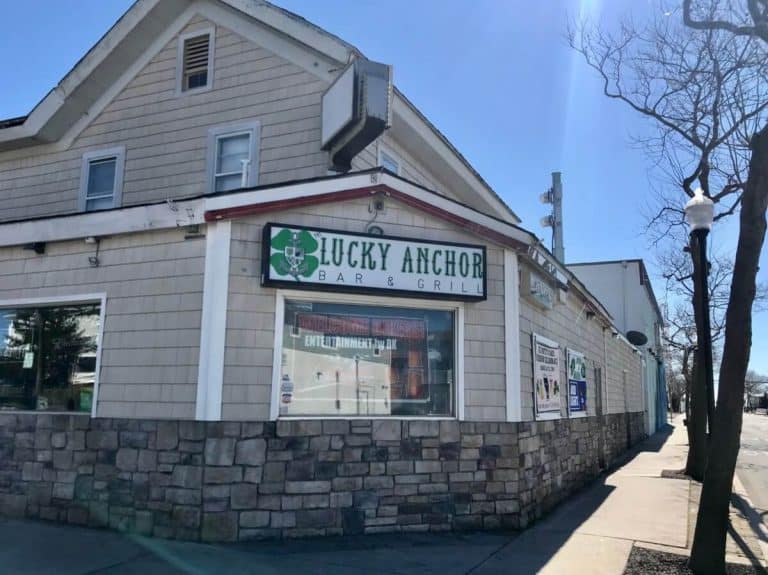 Lucky Anchor bar and grill ocean city md