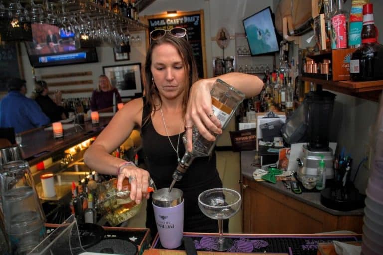 Our Top Year-Round Bars in Ocean City