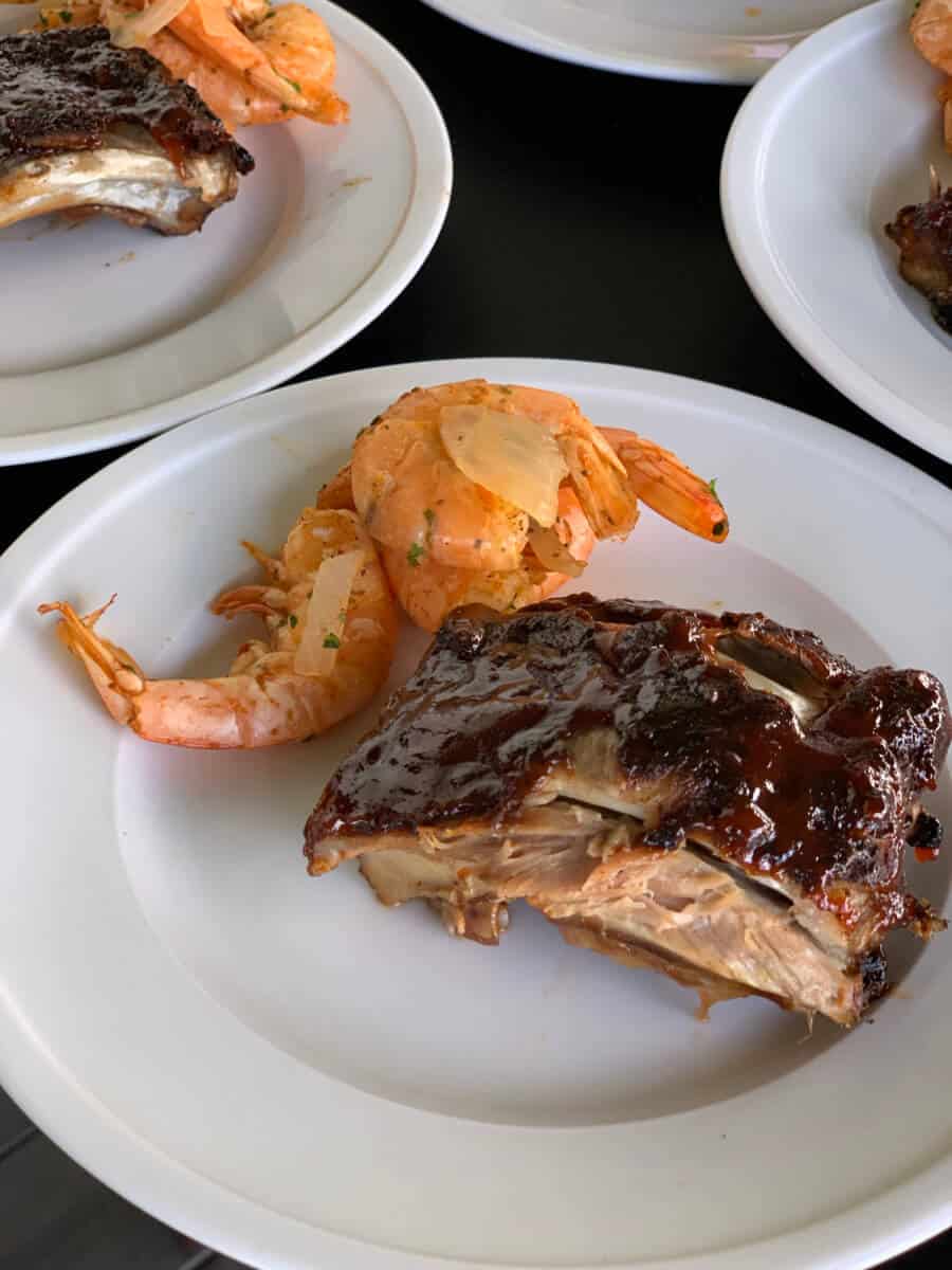 Keep Summer Going - barbecue with friends and family 