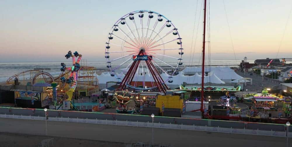 The iconic Giant Wheel at Jolly Roger at the Pier