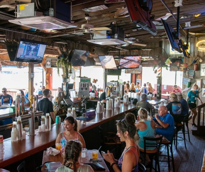 Macky's Bayside Bar & Grill