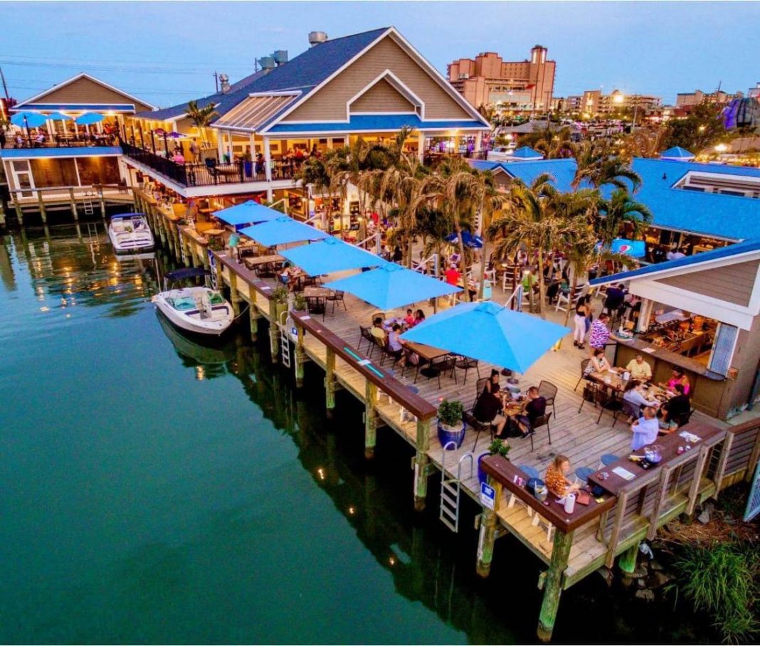 Blu Crabhouse & Raw Bar