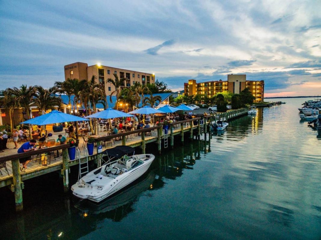 Blu Crabhouse & Raw Bar - OceanCity.com