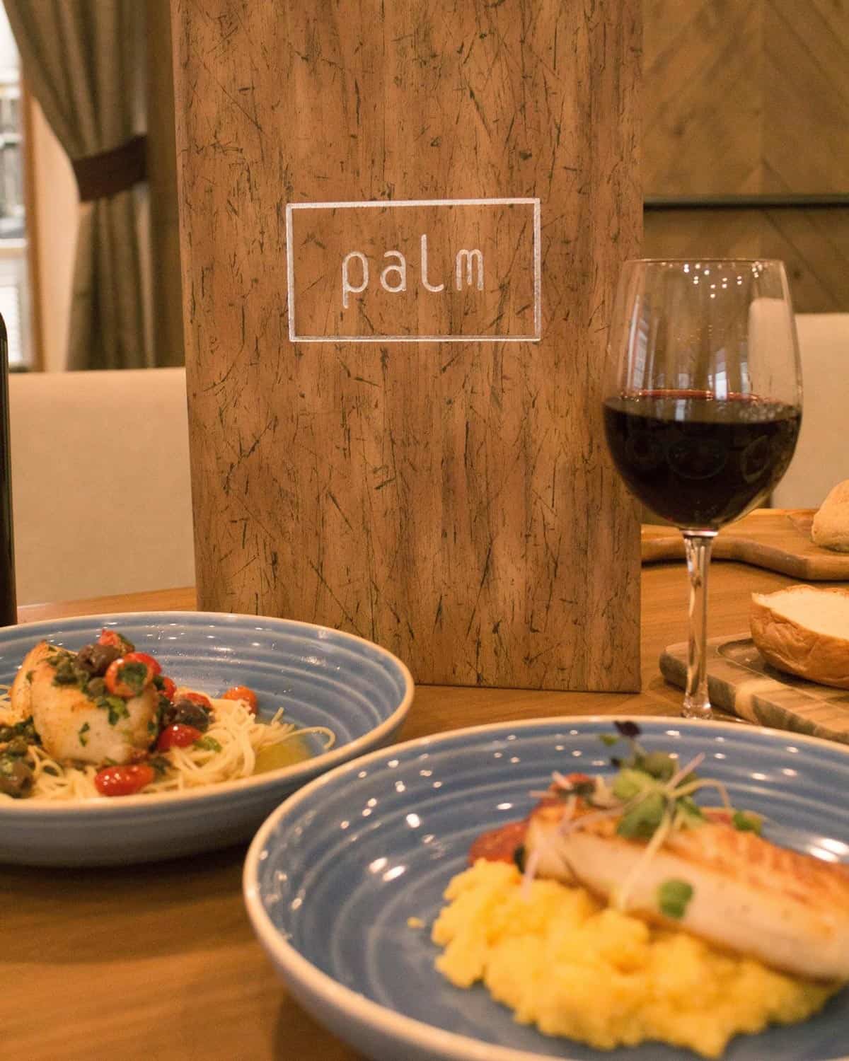 32-Palm Restaurant
