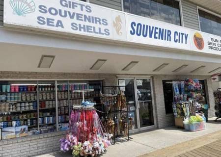 Souvenir City 450x320