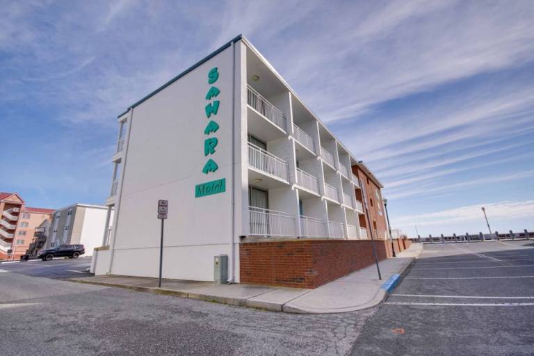 sahara motel exterior 11 1536x1024 1 768x512