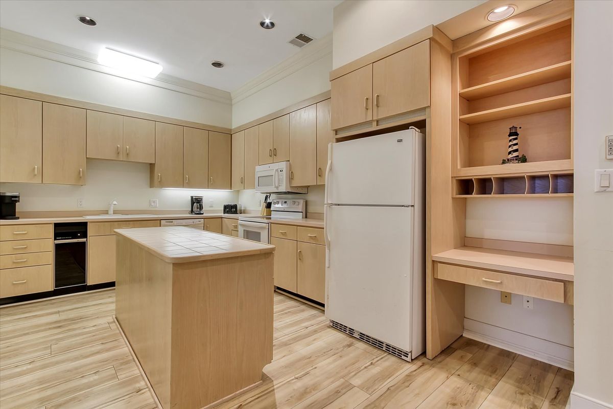 occur2jpufh3yoaze9hr