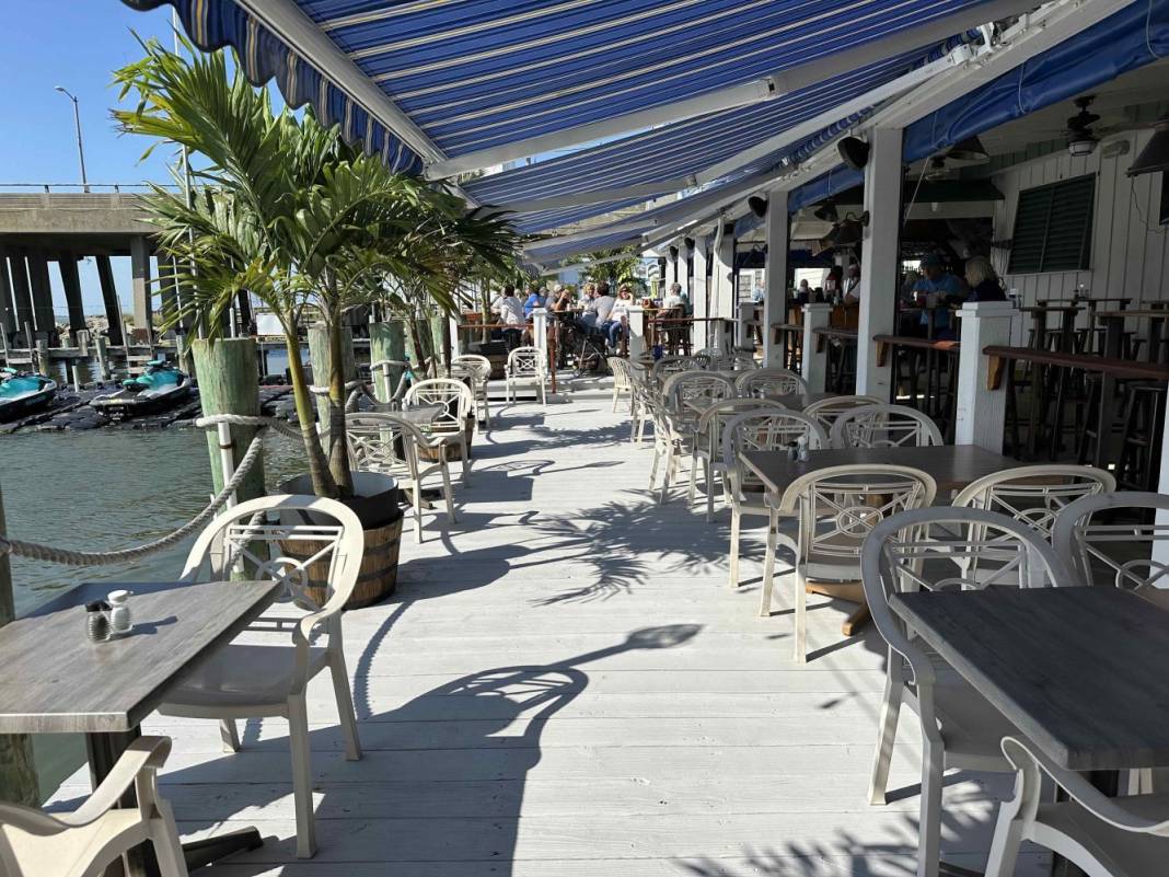 angler restaurant outside view with palm trees