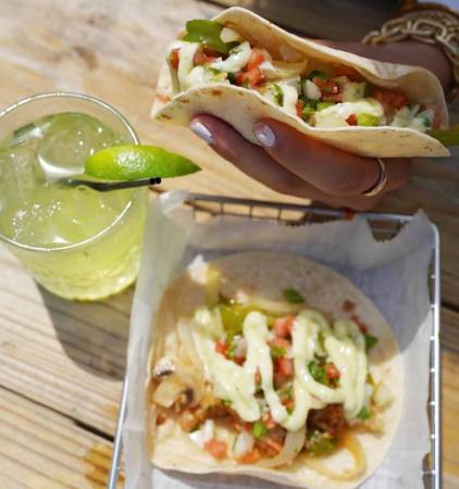 448495994 17906240960986727 948078851882784086 n 422x450