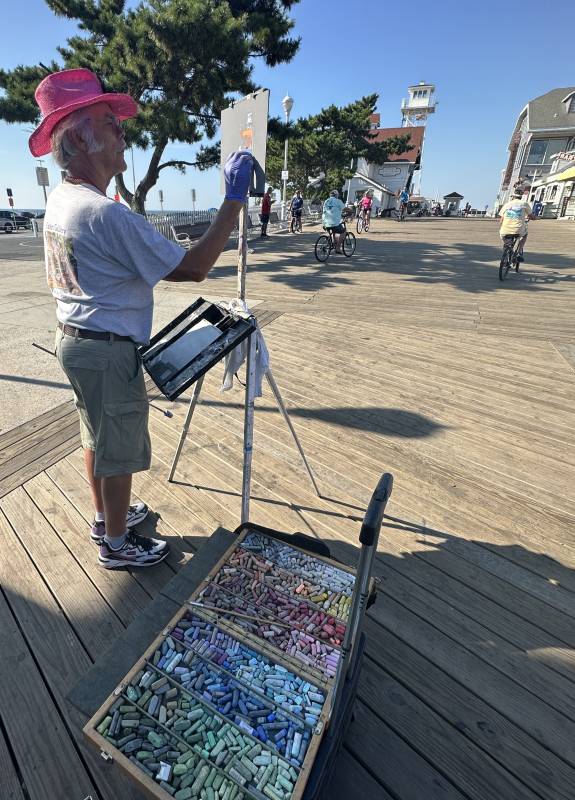 Dennis Young paints plein air in Ocean City, MD