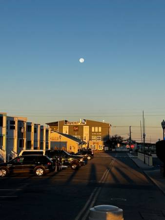 Hunter full moon looking to the west