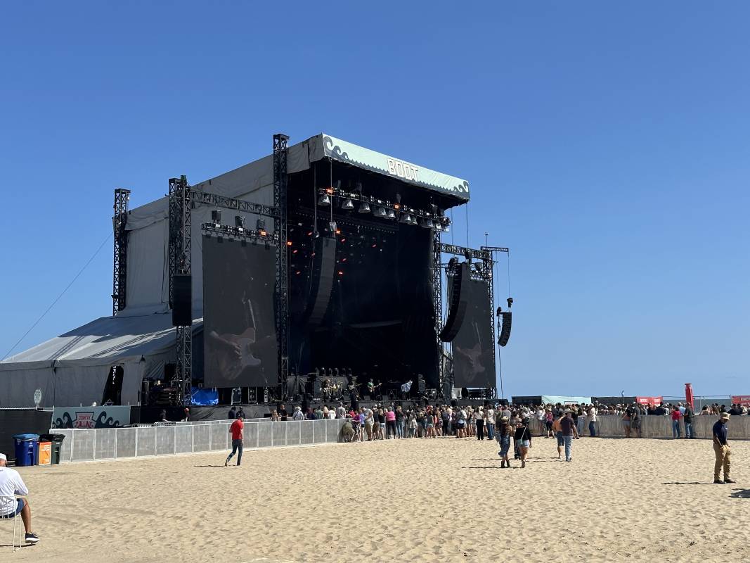 Country Calling Festival Guide Performances Schedule and Maps