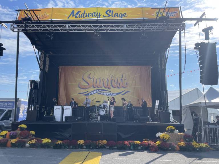 sunfest stage