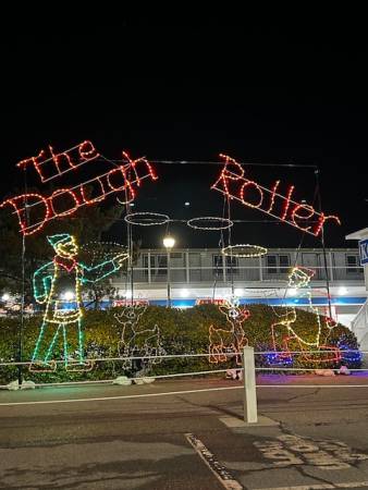 Light displays on inlet parking lot