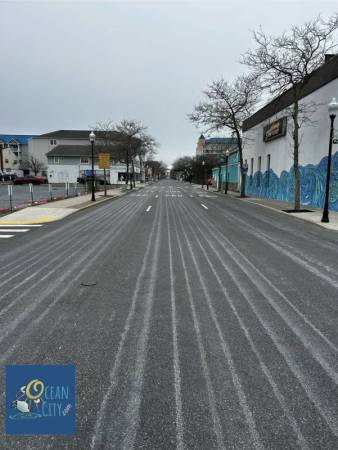 brine stripes in preparation of snow
