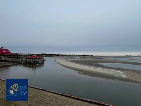 low tides by Hoopers