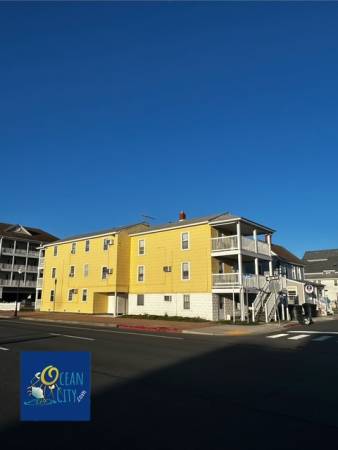 former Steger Apartments building on Dorchester Street