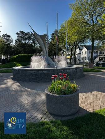 white marlin sculpture