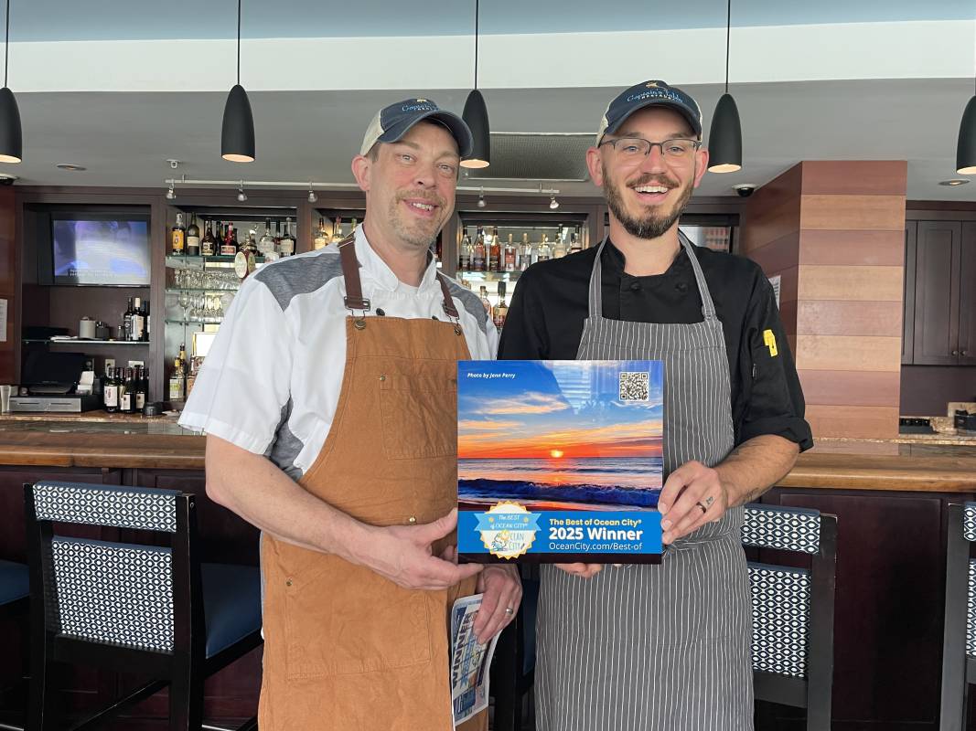 Captain's Table - Best Crab Cakes Editorial Pick