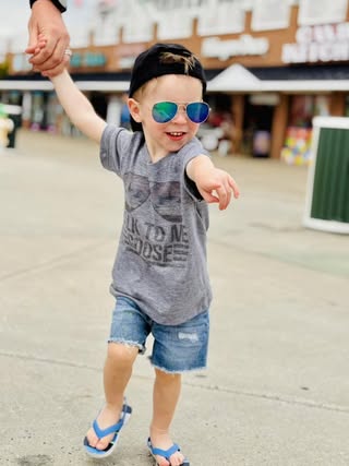 phnoto fray Aleah Lookingbill My son from air show weekend before the rain!