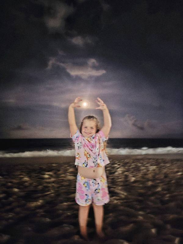 photo friday Ashley Pickett Reaching for the moon and the stars ! Friday 7:11