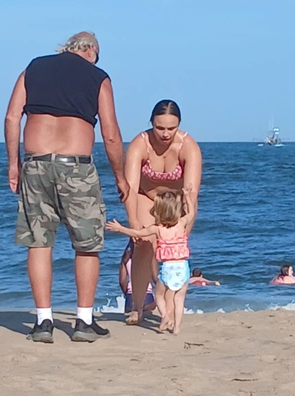 photo friday family on beach