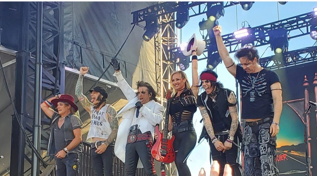 photo friday Diana Stewart Alice Cooper at ocean city festival in May was an awesome time absolutely loved it had a blast