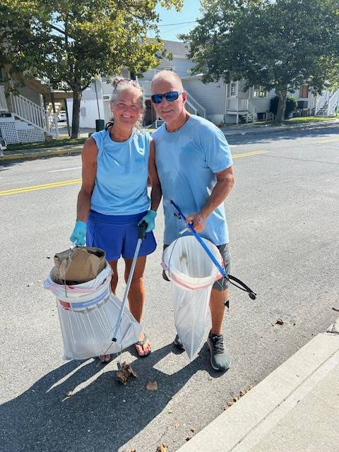 Greg and Doreen Redmen volunteers
