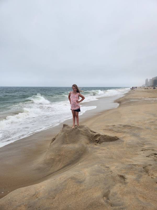 photo friday girl on beach