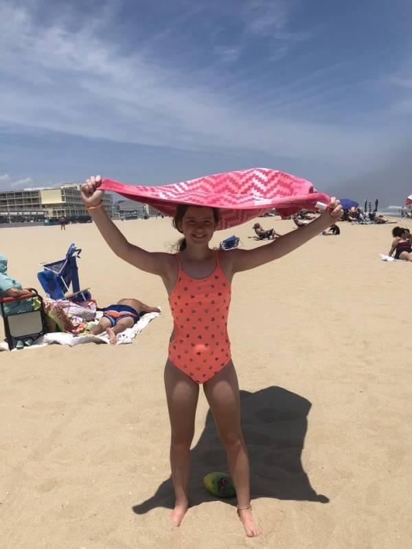 photo friday girl on beach