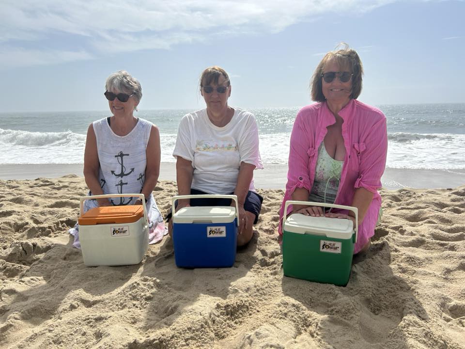 Photo Friday ladies on the beach