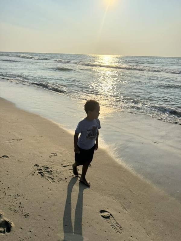 photo friday boy on beach